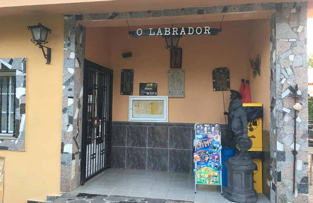 Hostal O Labrador-1